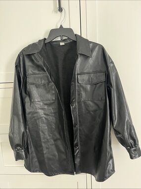 SHEIN Black Faux Leather Shirt Jacket